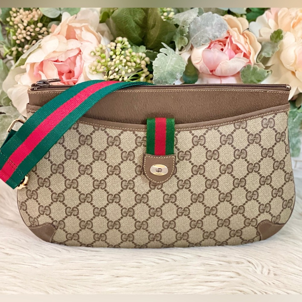 SOLD❌Authentic Gucci Monogram shoulder bag - Picture 2 of 15